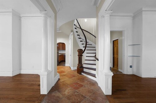 Spacious 3 bed 2 bath with free parking and easy NYC transportation