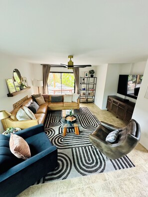 Video games - 4-bedroom house in awesome Coronado with AC, WiFi and views. Enjoy your stay (Coronado)