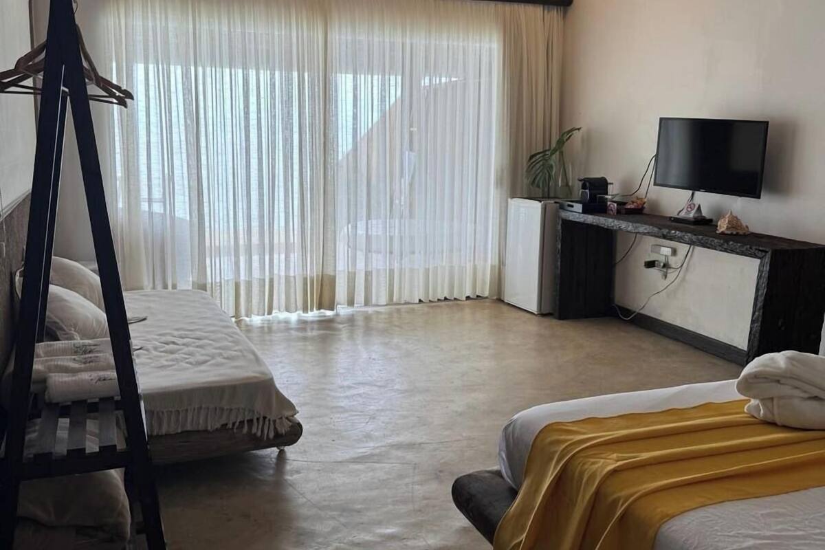 1 bedroom, premium bedding, free WiFi