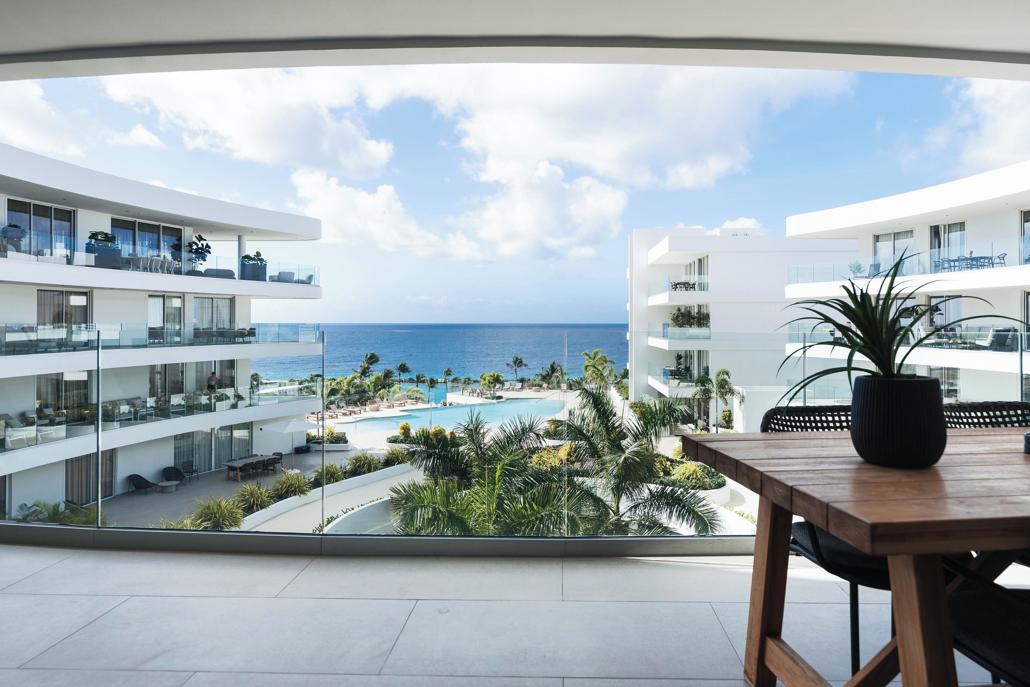 ONE Mambo 31 | Balcony
