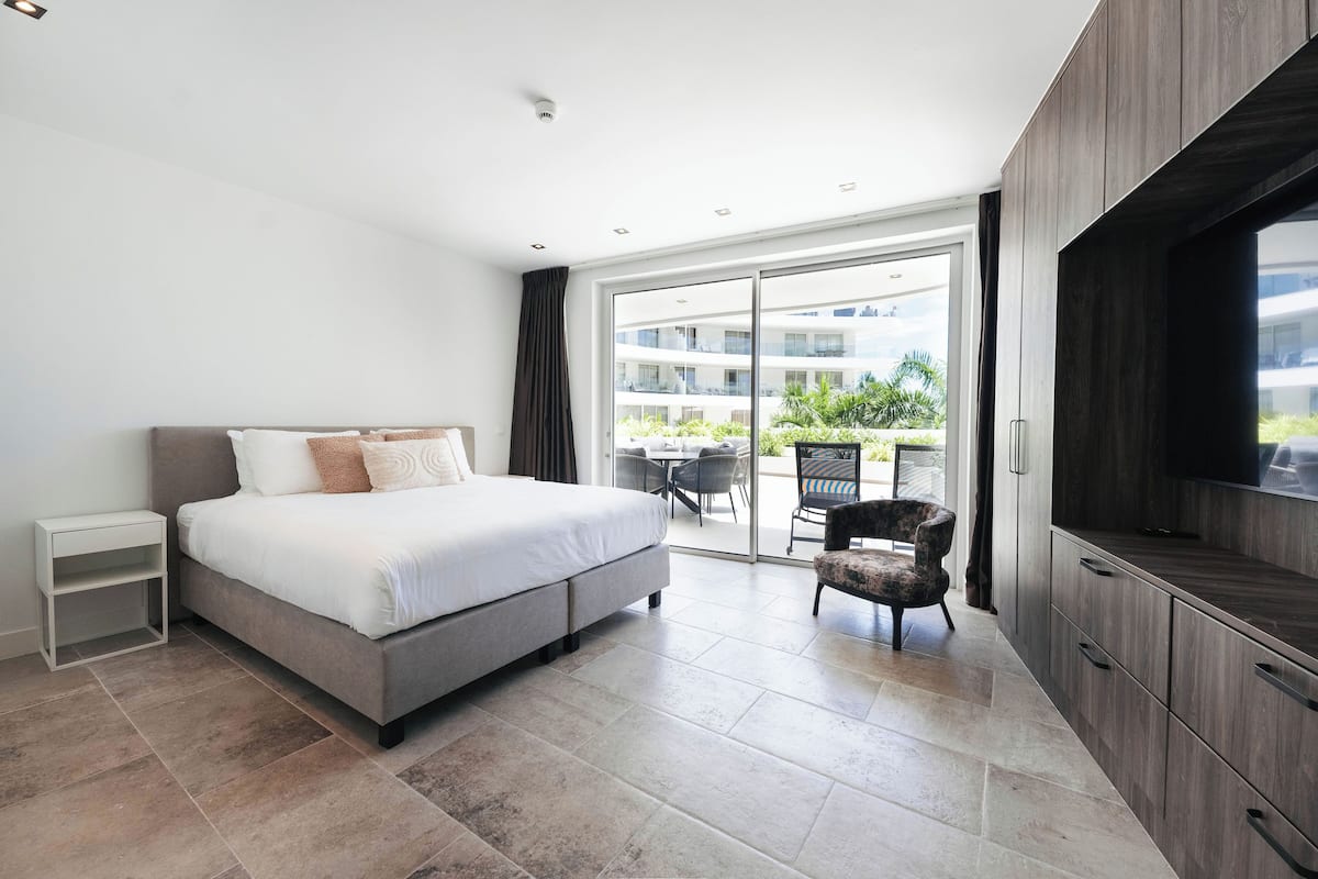 Appartamento Luxury, 3 camere da letto, vista mare parziale, fronte oceano | 3 camere, ferro/asse da stiro, Wi-Fi gratuito, lenzuola