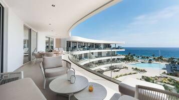 ONE Mambo 42 | Balcony