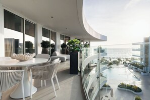 ONE Mambo 44 | Balcony