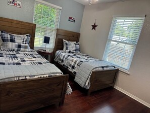 4 bedrooms, iron/ironing board, free WiFi, bed sheets