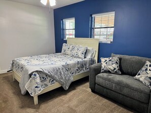 4 chambres, fer et planche à repasser, accès au Wi-Fi (inclus)