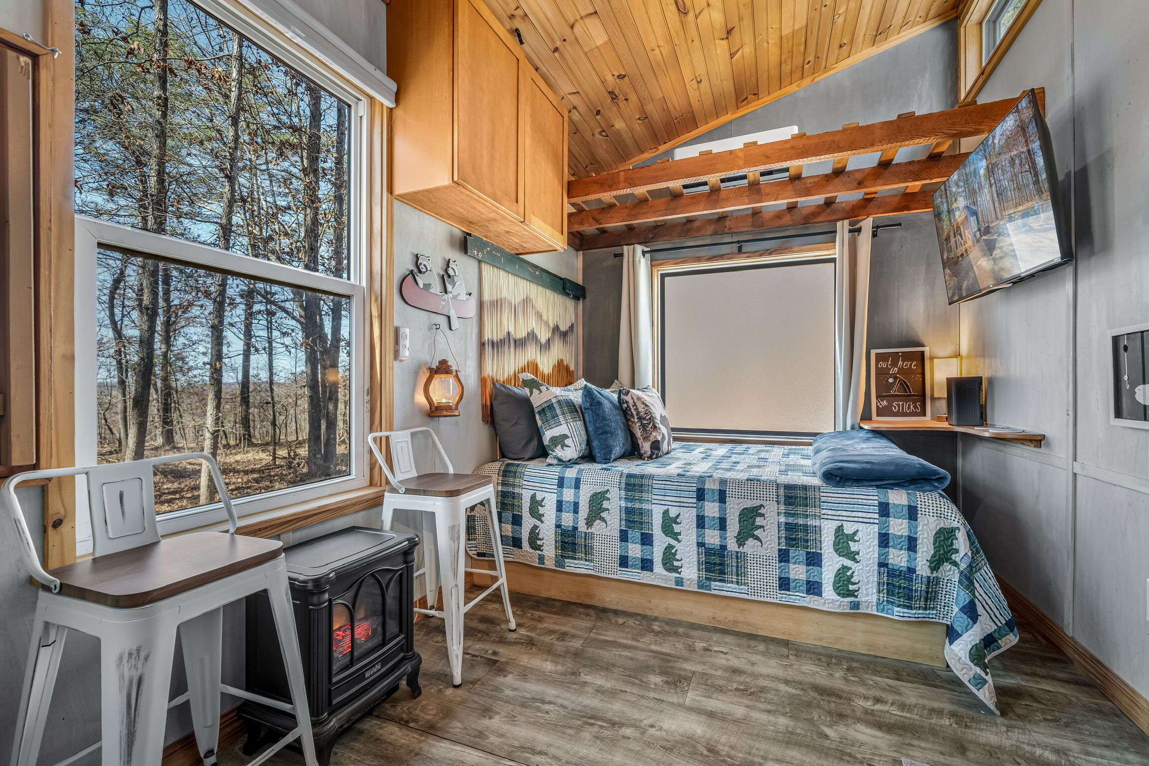 2 bedrooms, desk, free WiFi, bed sheets