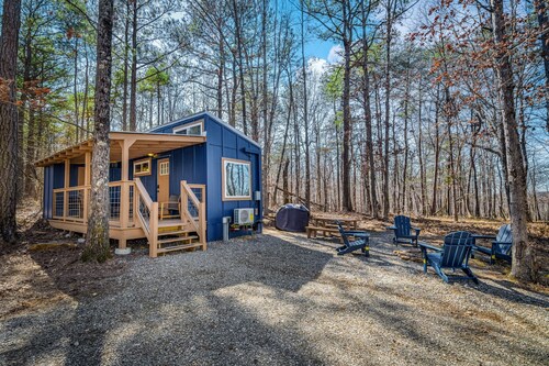 Tiny Cub House | Secluded Tiny House on 1.7 Acres, Mentone