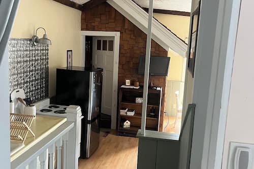 Comfort Studio Suite, Lake View | Iron/ironing board, free WiFi
