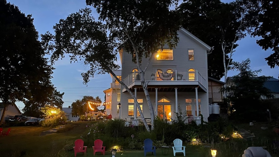 Pressey House Lakeside Bed & Breakfast