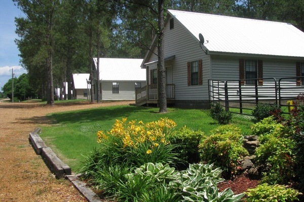 Chickasaw Hills Cabins