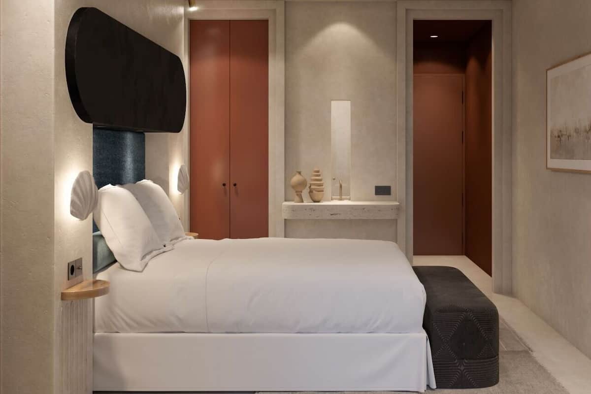 Zimmersafe, Verdunkelungsvorhänge, schallisolierte Zimmer
