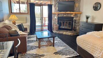 1 chambre, bureau, Wi-Fi gratuit, draps fournis