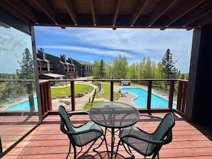 Outdoor dining - Lutsen Ski-In/Ski-Out | Lake View | Pet-Friendly (Lutsen)