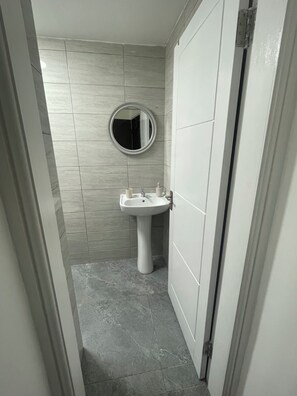 Towels, soap, toilet paper - Flat in Rusholme (Manchester)