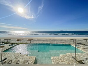 Indoor pool, outdoor pool - Penthouse-PrivateJacuzzi-MarYSolCondo-3BR-Rosarito (Playas de Rosarito)