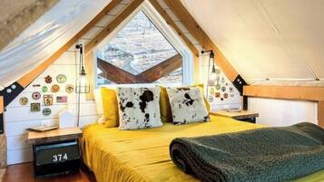 1 bedroom, WiFi, bed sheets