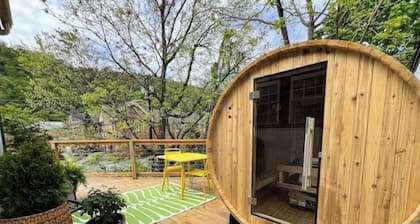 The Downtown Flat at Creekside