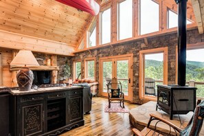 TV, DVD player, foosball, table tennis - Big Sky Lodge 5 Br + Bonus-4 Ensuites, Mt Views, hot tub, game room,Pet friendly (McDowell County)