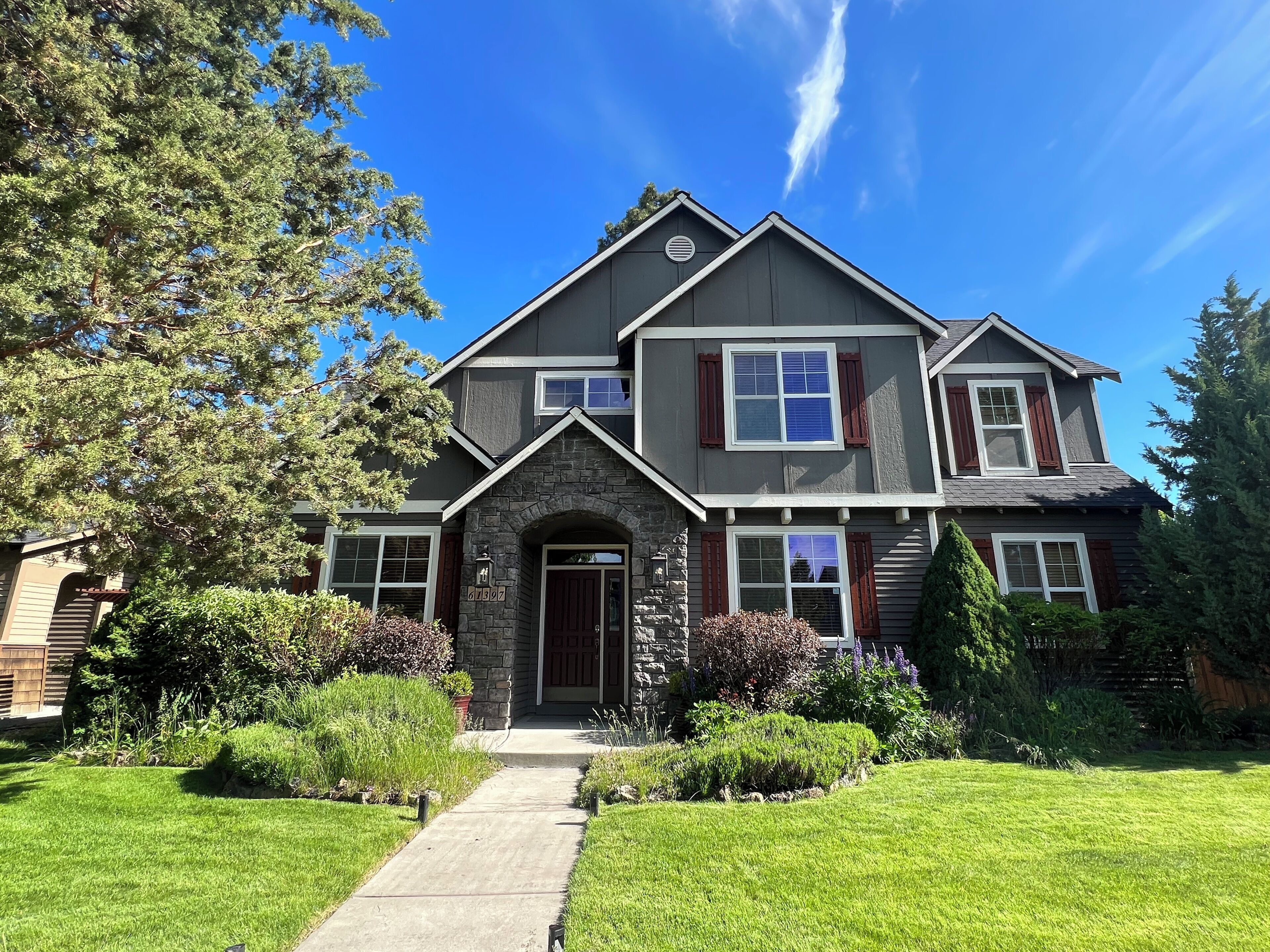 2600 sq ft home in a safe and lovely culdesac neighborhood with park.