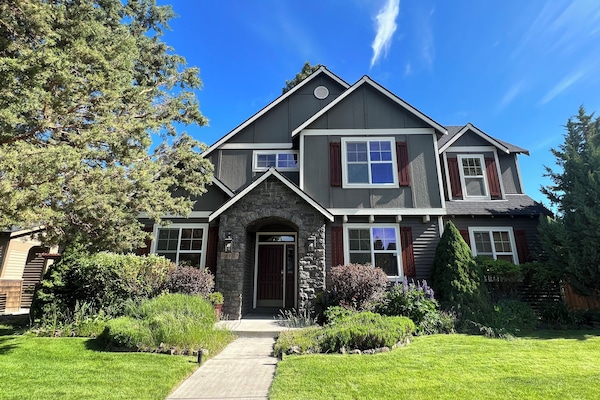 2600 sq ft home in a safe and lovely culdesac neighborhood with park.