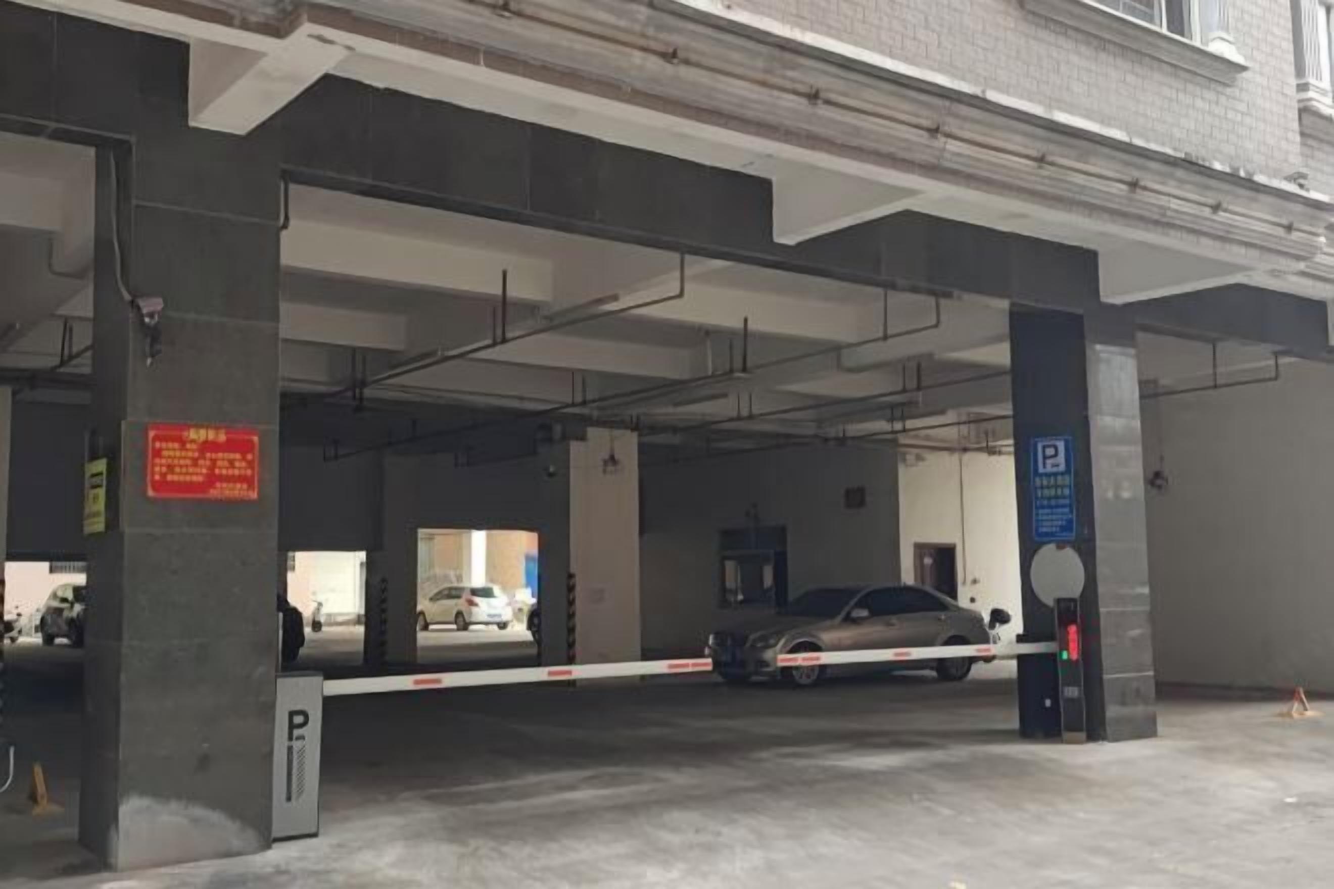 Bãi đậu xe tự phục vụ miễn phí 