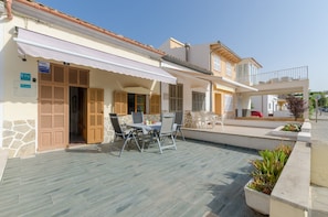 House | Outdoor dining - Holiday Home in Can Picafort (Santa Margalida)