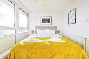 2 bedrooms, iron/ironing board, travel cot, WiFi