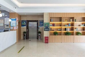 Interior - Shell Hotel (Shanghai Minhang Beiqiao Metro Station) (Shanghai)