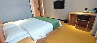 Shell Hotel (Shanghai Minhang Beiqiao Metro Station)