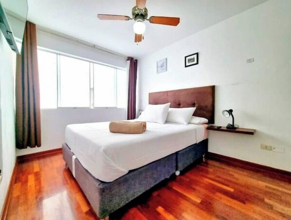 3 dormitorios, tabla de planchar con plancha, wifi y ropa de cama