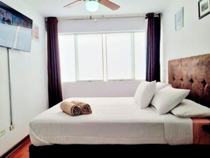 3 bedrooms, iron/ironing board, WiFi, bed sheets