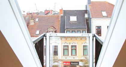 Für Firmen ,6 Schlafzimmer ,2 Bäder ,tolle Küche und gr. Terrasse