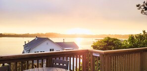 Property grounds - Romantic Waterfront/Fire Pit/Hot Tub/Mins. to Beaches & Restaurants/Pet Friendly (Bodega Bay)