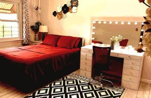 2 slaapkamers, een strijkplank/strijkijzer, wifi, beddengoed