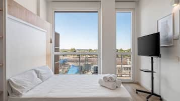 Een strijkplank/strijkijzer, gratis wifi, beddengoed