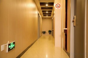Unclassified image, 4 of 7, button - Fuman Hostel (Shanghai)