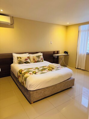 3 makuuhuonetta, silitysrauta/-lauta, Wi-Fi, vuodevaatteet