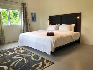 2 bedrooms, iron/ironing board, bed sheets