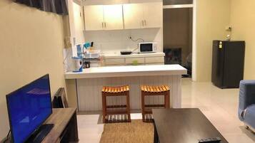 Fridge, microwave