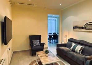 TV - Sweet BCn Borrell - (Barcelona)