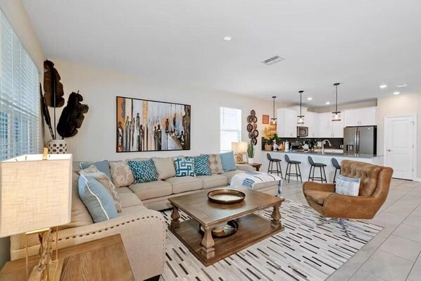TV - The Cinema Luxe Retreat at Champions Gate (Davenport)