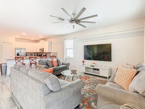 TV - Champions Gate Tranquil Playhouse (Davenport)