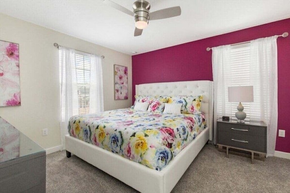 8 habitaciones, tabla de planchar con plancha y wifi gratis