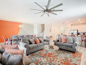 TV - Champions Gate Tranquil Playhouse (Davenport)