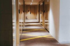Unclassified image, 4 of 8, button - Jinyunge Hotel Pingnan (Pingnan)
