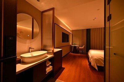 Qixian Hotel
