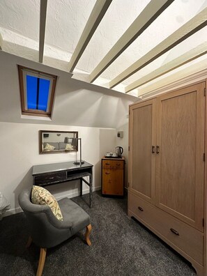 Comfort Triple Room | Lounge