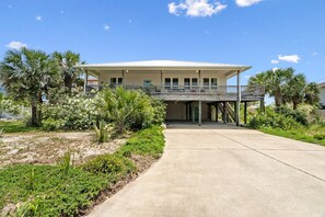 Exterior - Pensacola Beach Views | Kayaks | Beach Service Included | My Beach Getaways (Pensacola Beach)
