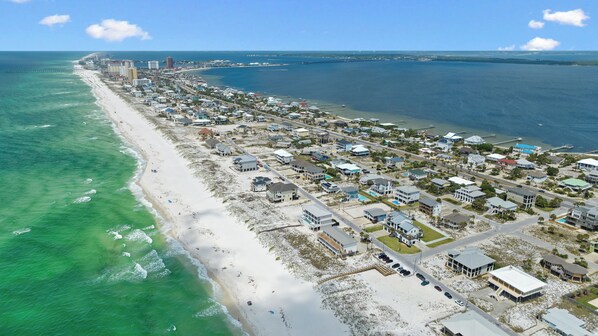 Beach nearby - Pensacola Beach Views | Kayaks | Beach Service Included | My Beach Getaways (Pensacola Beach)