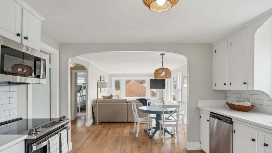 The Coastal Nest Stay for 5!